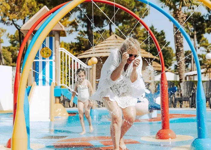 Кемпинг Mobil 4 Pers A - Api-1-52-1465 *