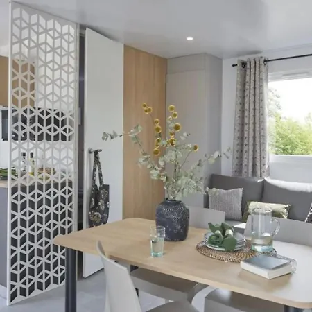 Mobil 4 Pers à - Api-1-52-1465 *