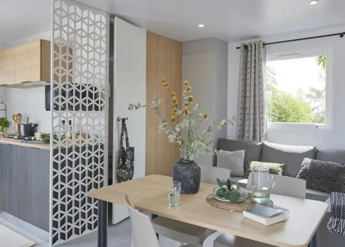 Mobil 4 Pers à - Api-1-52-1465 *