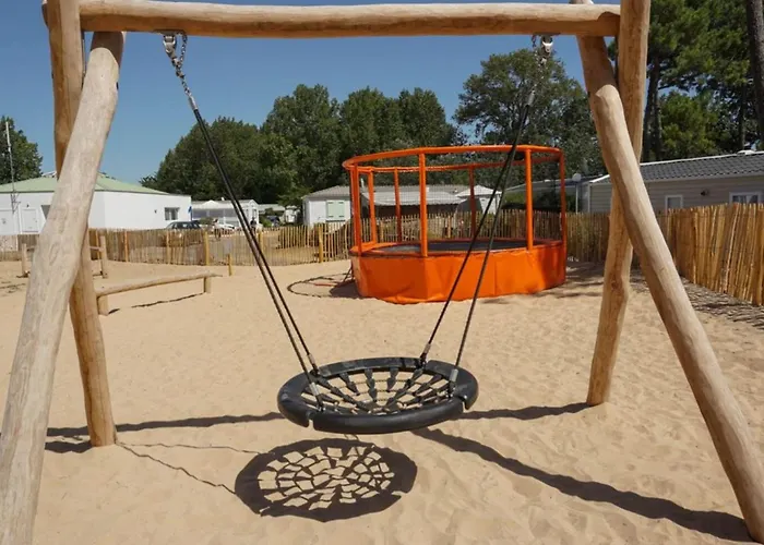 Camping Mobil 4 Pers à - Api-1-52-1465 Saint-Jean-de-Monts